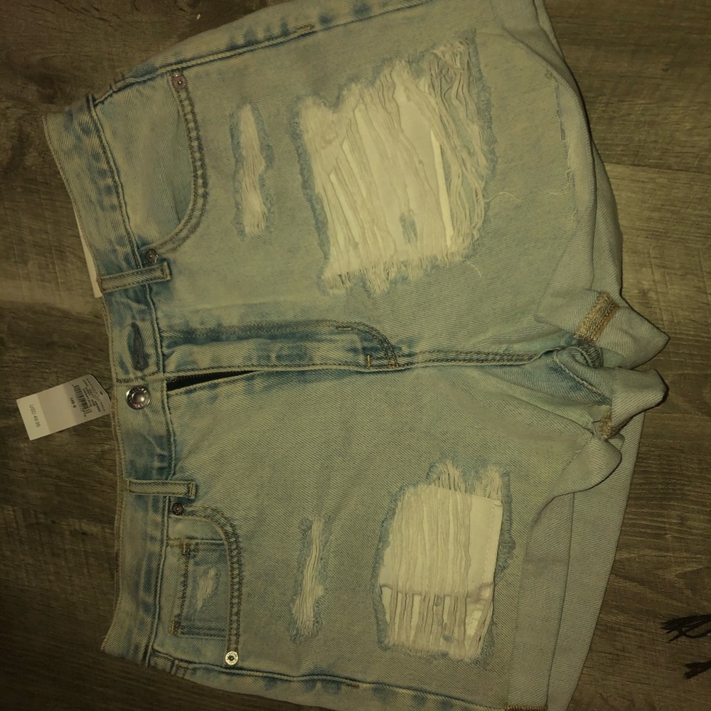 High Rise American Eagle size 8 denim mom shorts